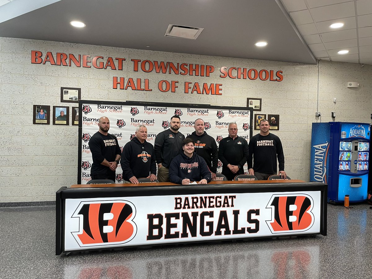 Congratulations to our OL/DL Sr. Connor Darmstatter on his commitment to continue his academic and athletic future at Shippensburg University. Wish you nothing but the best! #ALLIN <a href="/bengalpride67/">John Germano</a> <a href="/ROBMSFootball/">Brackman Middle School Football</a> <a href="/JrBengalsYFC/">Barnegat Jr. Bengals</a>