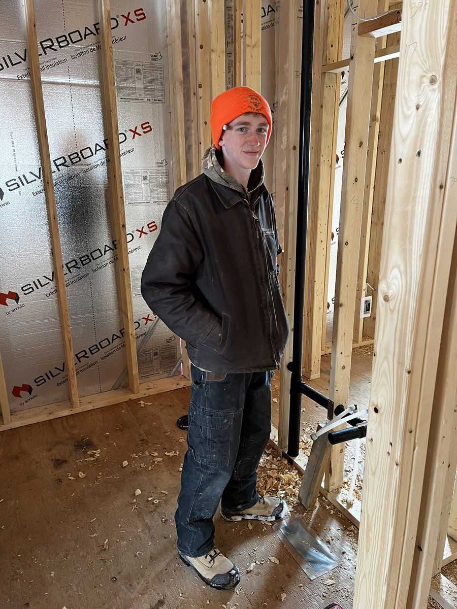 mdhs_co_op's tweet photo. Corbin is an OYAP student learning the trade of Plumbing.  He likes plumbing because if offers variety every day, he has great co-workers and he’s learning a tonne of new skills.  Apprenticeship is a admirable pathway! https://t.co/JPKriD5ToV