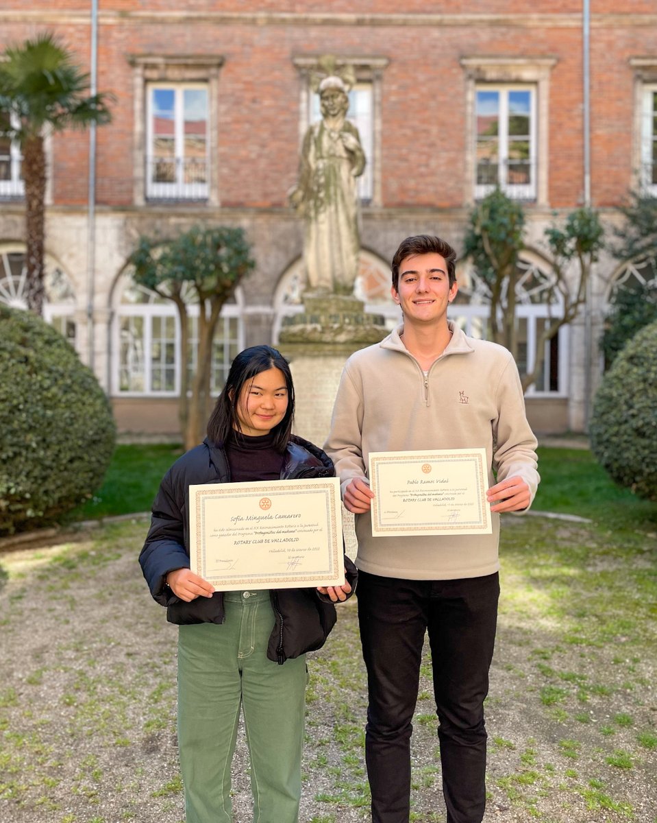 csjva's tweet photo. ¡Sofía, ganadora del premio 🏆'Protagonistas del mañana' de @Rotaryvall! 

Junto a Pablo, ambos de 2º de Bachillerato, ha participado en el certamen con un carta titulada 'Mi ideal'.

Estamos muy orgullosos de los dos y de su visión comprometida y transformadora del mundo👏. https://t.co/QRo7I5iwOW