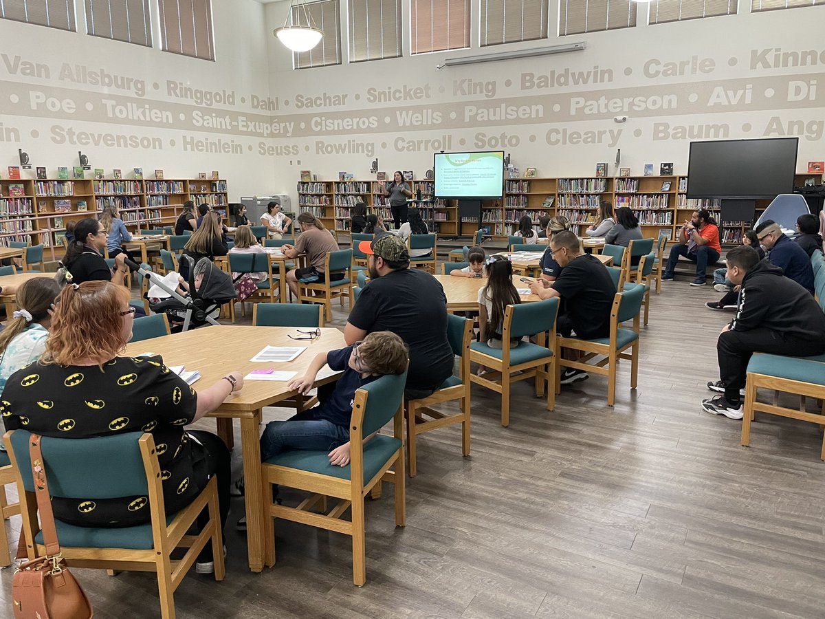 NAstorga_APMME's tweet image. Packed house as we discuss reading levels, reading skills, and resources to use to our K-2nd grade parents during parent conferences! #Interventionforall #THEDISTRICT