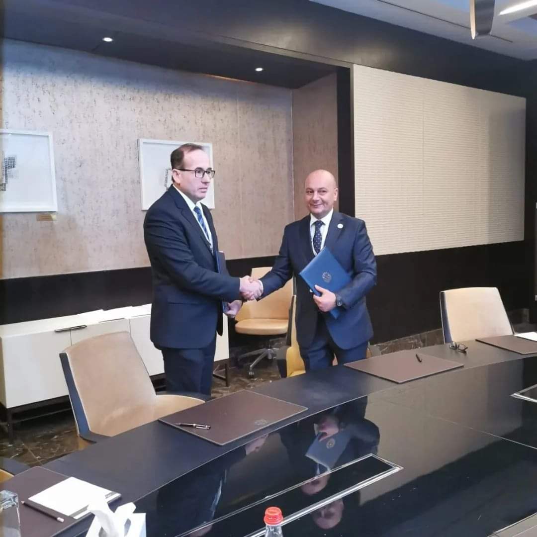 imfad_tr's tweet photo. Bakü'de ANAMA ile mayın faaliyeti alanında işbirliği için protokol imzaladık.
iMFAD signed an MOU with ANAMA in Bakü for cooperation in HMA.
 #ANAMA #iMFAD #Bakü #İnsaniMayınFaaliyeti https://t.co/O4ecgl2q0i
