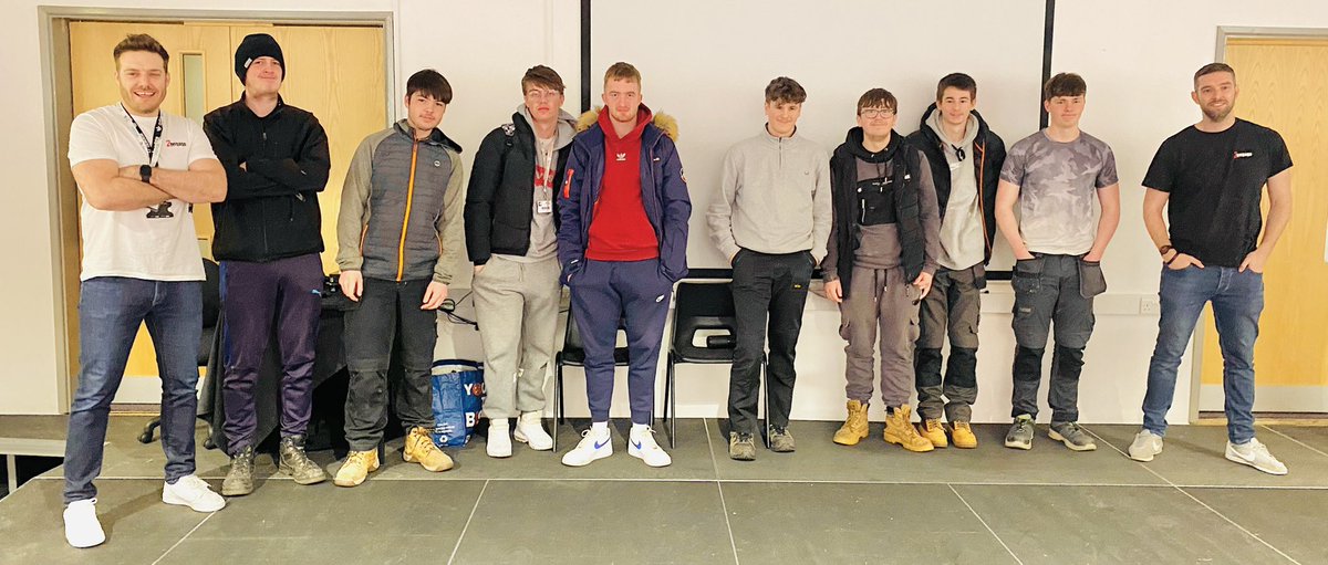 2_engage's tweet image. Thank you for having us @SOTCollege &amp;amp; @Higher_Horizons. We’ve had a blast. The students contributed in so many ways this week. Stories and situations shared, laughs and some serious conversations about resilience and thought-traps. #backtoOURfuture #happyfriday