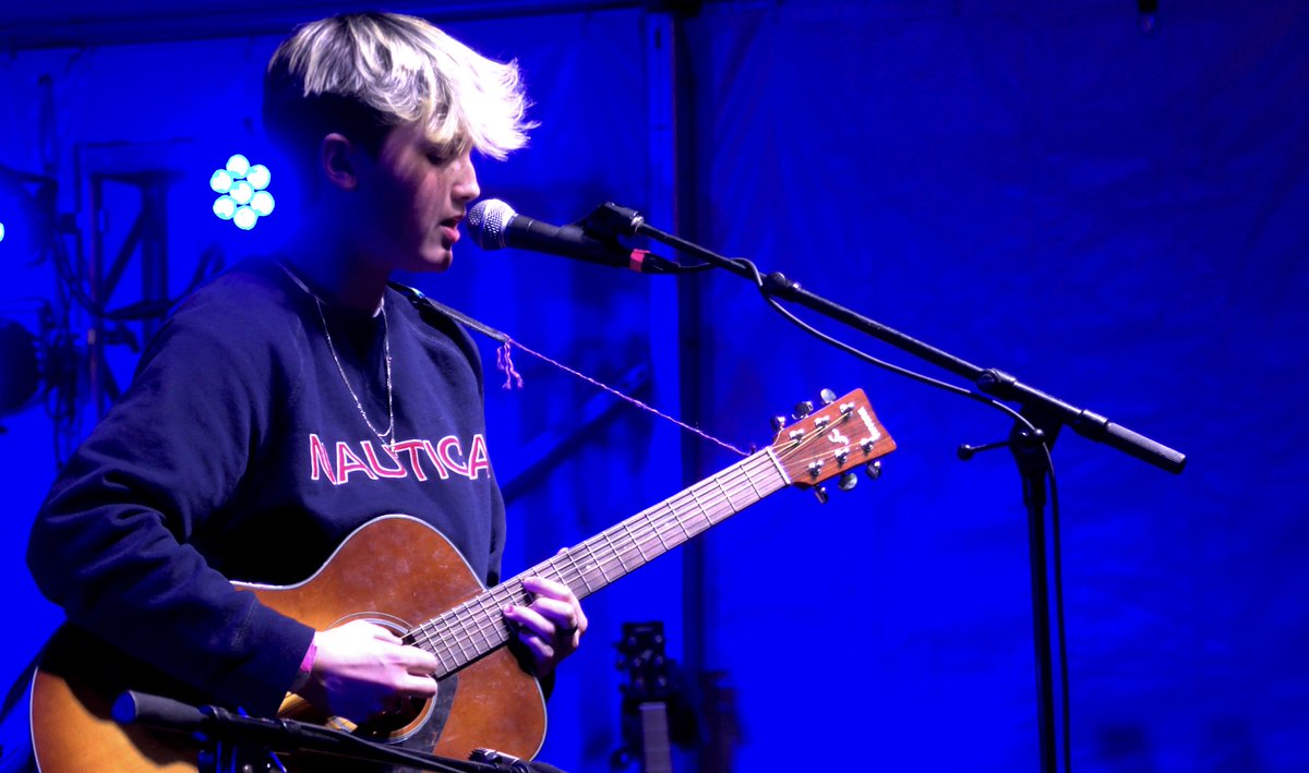 EqualizeHer_'s tweet photo. Singer/songwriter AyeBee had the opportunity to perform her original music in front of a live audience on the #EqualizeHer stage ๐ธ https://t.co/ngmloBpg3n