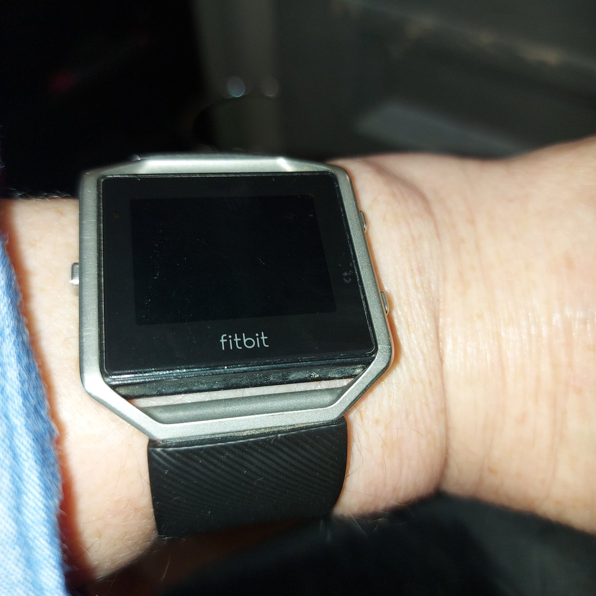 DianePetherick's tweet photo. Oh my you know you need a holiday when you realise that your fitbit isn't on your right arm, spend 10 mins searching for it and then discover it on your left arm where it always lives! #imgoingmad https://t.co/KQW6ZaLsPb