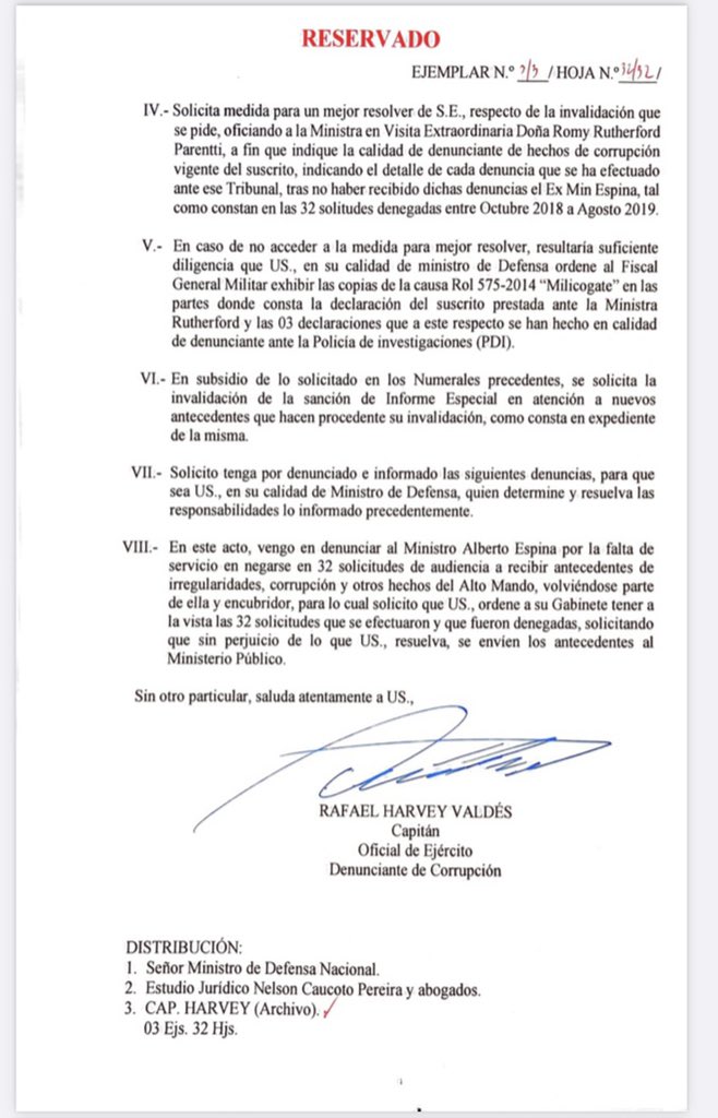 RafaelHarvey3's tweet photo. El 02 Sept 2020 siendo Ministro Defensa @desbordes le informé de los viajes irregulares del Gral Martínez.
Su decisión fue ratificar mi retiro del Ejército teniendo calidad de denunciante y decir:
“le pregunté al Grl Martínez y dice que todo es regular”.
Hoy Martínez es DETENIDO. https://t.co/RH5AFQm3GS