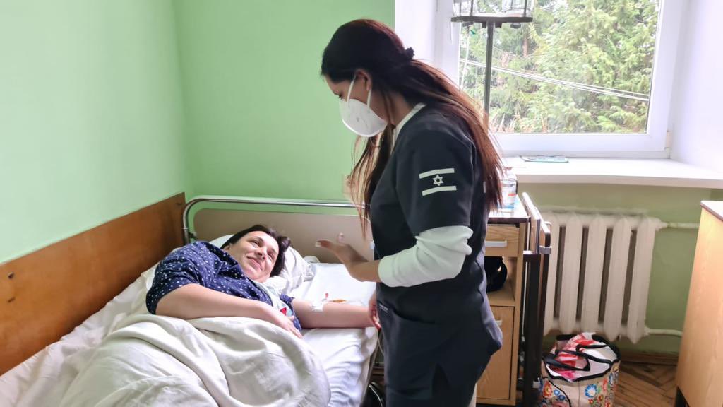 ولادة أول طفل في المستشفى الميداني الإسرائيلي في أوكرانيا . وُلدت هذه الطفلة بعملية
