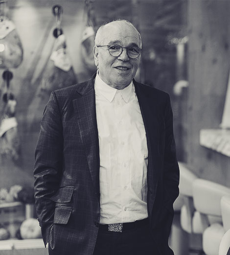 ‘’You have to have passion”
          Carlo Distefano 

"يجب أن يكون لديك شغف"
         كارلو ديستيفانو

#شيكتي#الرياض#جدة#Cicchetti#Jeddah#Riyadh