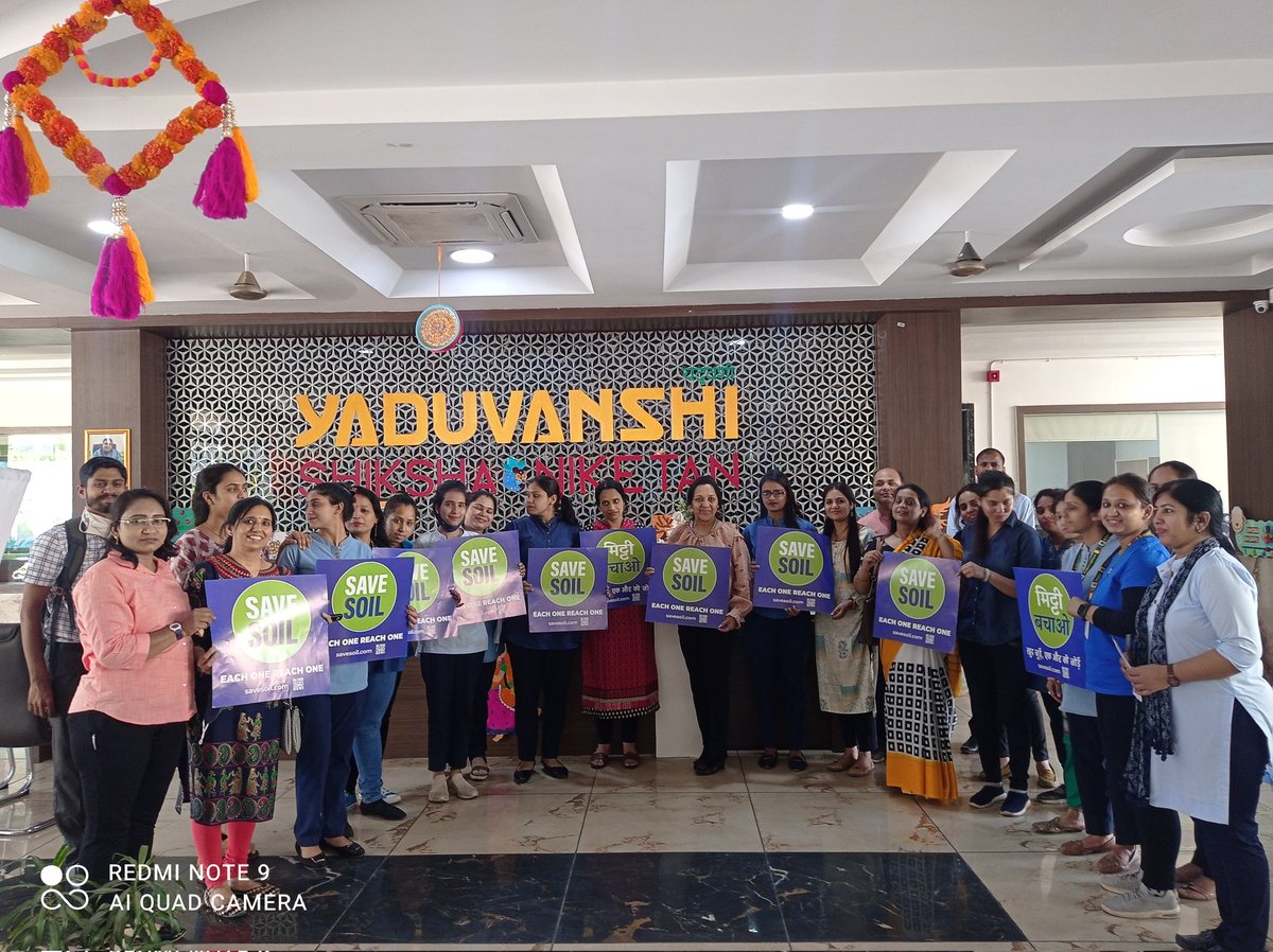 2812Dr's tweet photo. Great session at Yaduvanshi Shiksha Niketan Gurugram today. With the planet loosing85% of Photosynthesis is last 1000 years. It's critical to put land under tree cover. #AprilCoolDay https://t.co/49t8fGc1TD