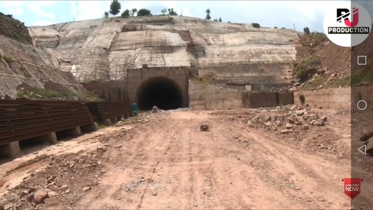 trains_are_best's tweet photo. .. Some recent photos of some of the problematic sites:..6/7

#Kashmir_rail_link #Chenab_Rail_Bridge #Ruling_Gradient #Himalayan_Geology #Slope_Failures https://t.co/hG1usuABXE
