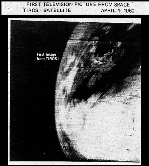 NOAASatellites's tweet photo. #OnThisDay in 1960, the first successful Earth-orbiting weather satellite, TIROS-1 (Television Infra-Red Observation Satellite) was launched from Cape Canaveral. This is the first image TIROS-1 sent home. 

It may not be a #FullDiskFriday image but it’s still a special Friday! 🛰️ https://t.co/5fR3fVsWHK