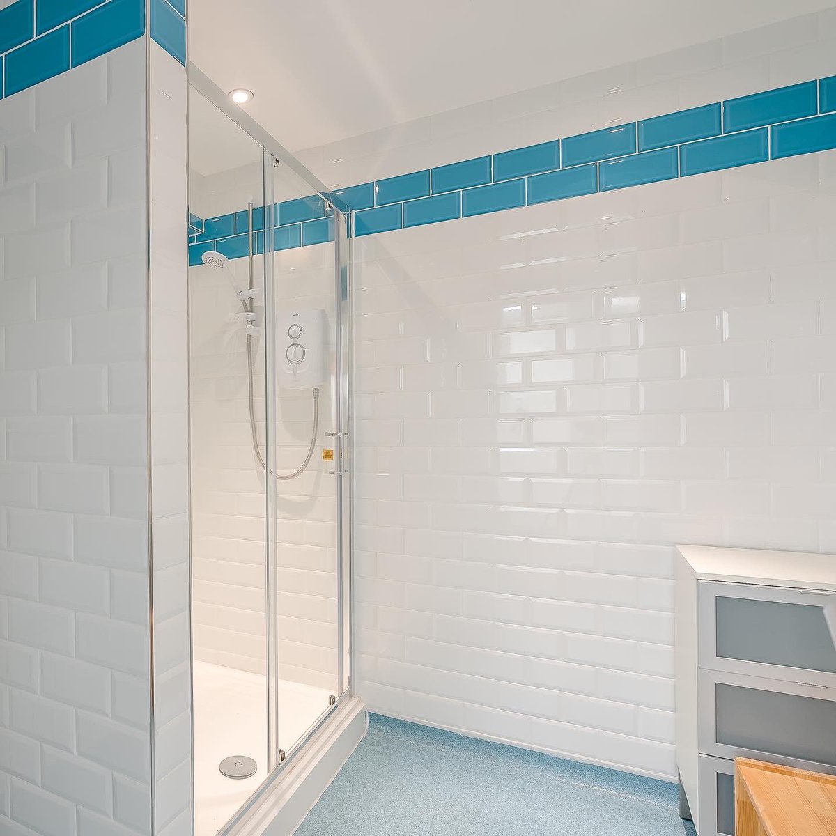 _SouthwarkIntro's tweet photo. Available now: #Workspace at #Shand House

▫️3,762 sq ft of 2nd floor #offices
▫️Prime #LondonBridge location
▫️Fully fitted out
▫️Converted characterful former warehouse 

Visit https://t.co/E9OiA0Knkg to find out more or contact @BNPPRE_UK directly 📩 https://t.co/xbRsE1eEaH