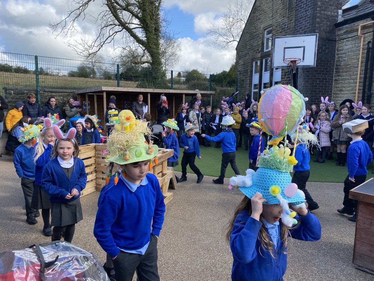 BlackoPrimary's tweet photo. Our traditional bonnet parade is back!
We had a wonderful afternoon with our parents and families celebrating the end of term and Easter with a bake sale and bonnet parade! Don't they all look fabulous 🐣 #easter #bonnetparade #funtimes @ThePENNiNETrust https://t.co/obcHcxSxPY