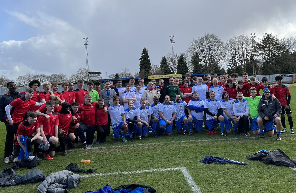 It’s a wonky pic but it captures the joy! Thanks to all involved in Mills Match 22 - well played all 👏🏻 👏🏻 It’s been a highlight of the school calendar since 2006 but,more significantly,an excellent fundraiser in honour of Oli Mills. What a legacy!
<a href="/OliMFoundation/">Oli Mills Foundation</a> <a href="/verulamschool/">Verulam School</a>