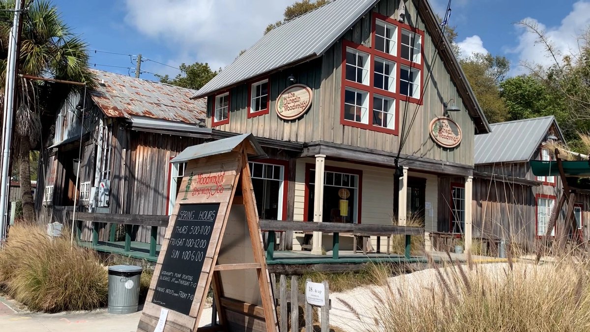 directfrDunedin's tweet photo. A great article on Dunedin's craft beer scene. https://t.co/BBqY014Cg5
#dunedinflorida #dunedinbreweries #craftbeer https://t.co/Cp4VonRoCD