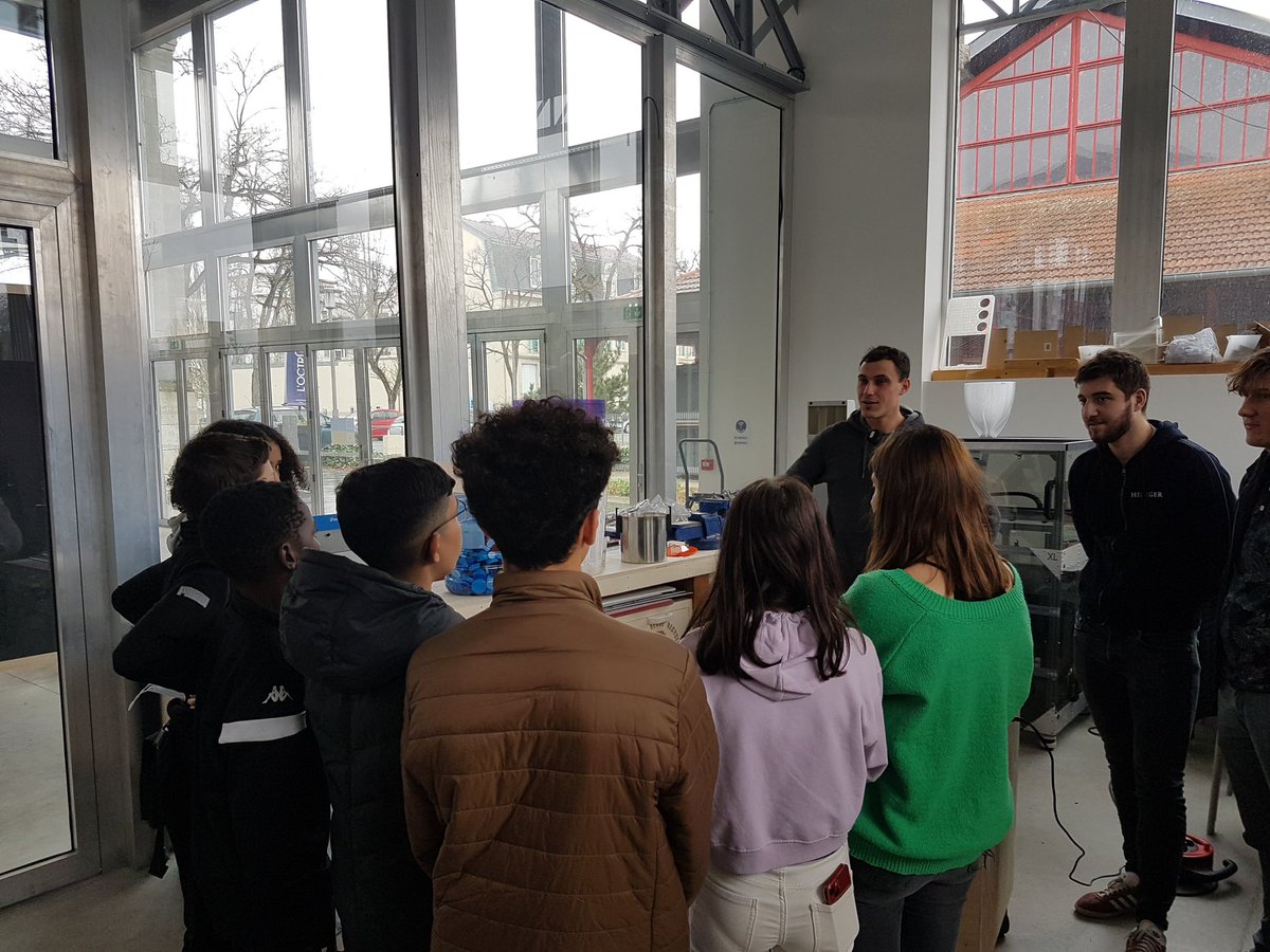FabLivingLab's tweet photo. Elementary school students today to imagine the wonderful possibilities for plastic recycling with @FabLivingLab and #GreenFablab at #octroi Nancy using @INEDIT6.
#DoItTogether #Cocreation #OpenManufacturing
@Dupont_lo @fabbiocrux @ENSGSI https://t.co/rWCCB60WiY