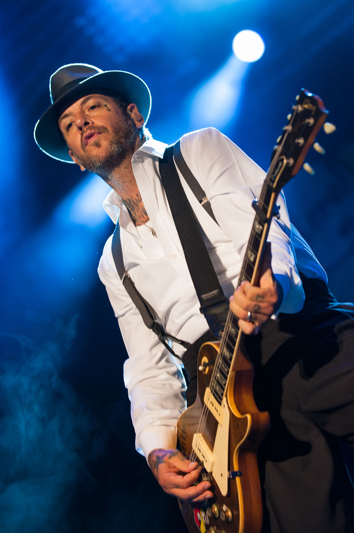 Happy birthday Mike Ness (60)     