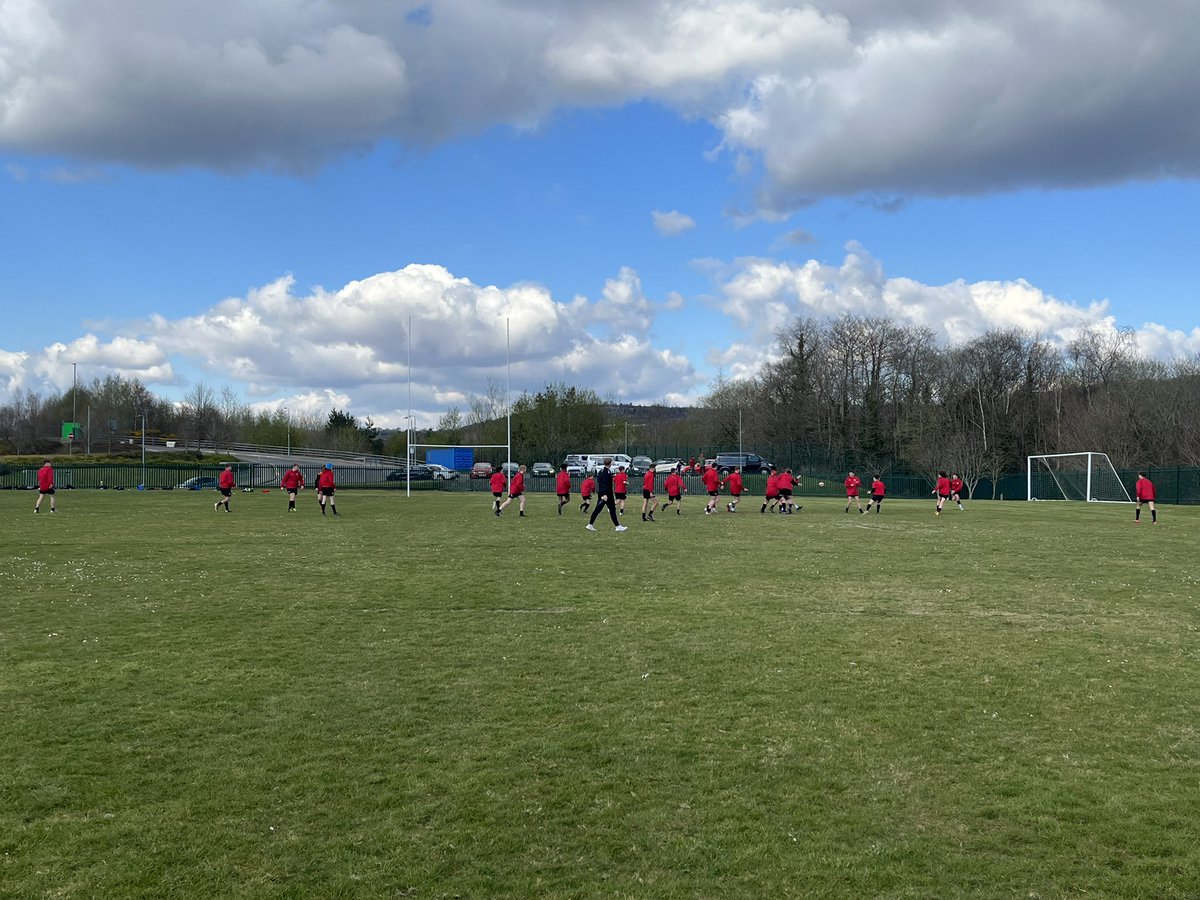 rhymney_valley's tweet photo. The last team run through before Mondays Semi Final! 👊🏽#morgangriffithsplate #WeAreRV🟢🔴 https://t.co/IrMUTPbESv