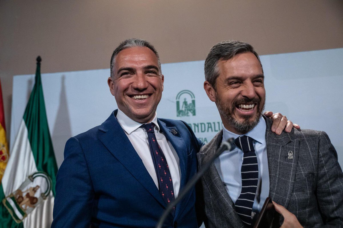 Tienes mucha culpa del cambio que llegó a #Andalucía hace ya más de tres años, y seguro que la tendrás del que muy pronto, seguro, llegará a #España.

Enhorabuena, querido <a href="/eliasbendodo/">Elías Bendodo</a>, y toda la suerte en esta nueva etapa como Coordinador General de <a href="/populares/">life</a>.

#LoHaremosBien