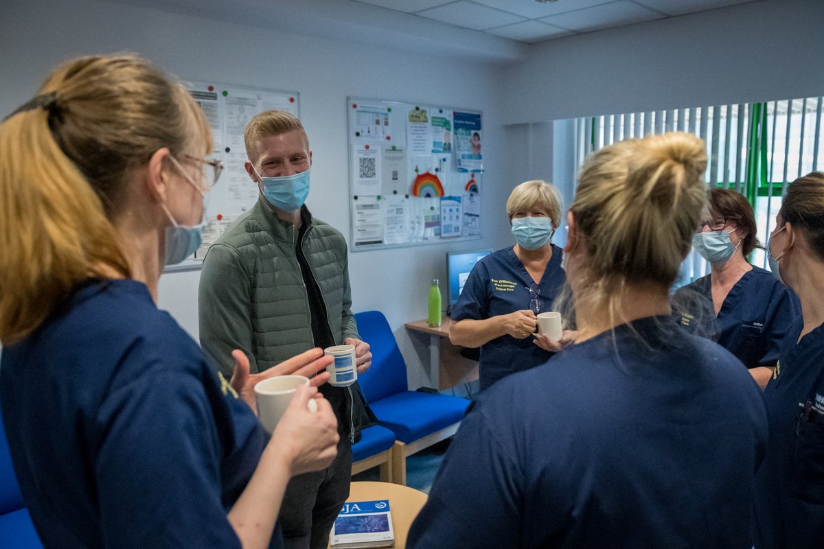 BurnleyOfficial's tweet photo. 🏥 Our captain @Ben6Mee recently visited the Bolton Royal Hospital to see where some of the money raised through #PlayersTogether had an impact. He met with a group of NHS staff as they explained the incredible work they continue to do for patients across the region.

Thankyou 💙 https://t.co/qEmMtok55v