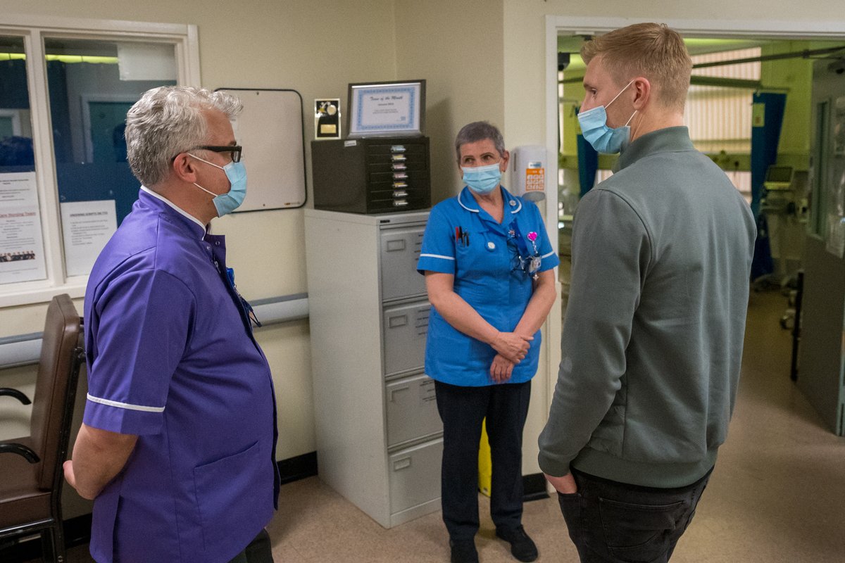 BurnleyOfficial's tweet photo. 🏥 Our captain @Ben6Mee recently visited the Bolton Royal Hospital to see where some of the money raised through #PlayersTogether had an impact. He met with a group of NHS staff as they explained the incredible work they continue to do for patients across the region.

Thankyou 💙 https://t.co/qEmMtok55v