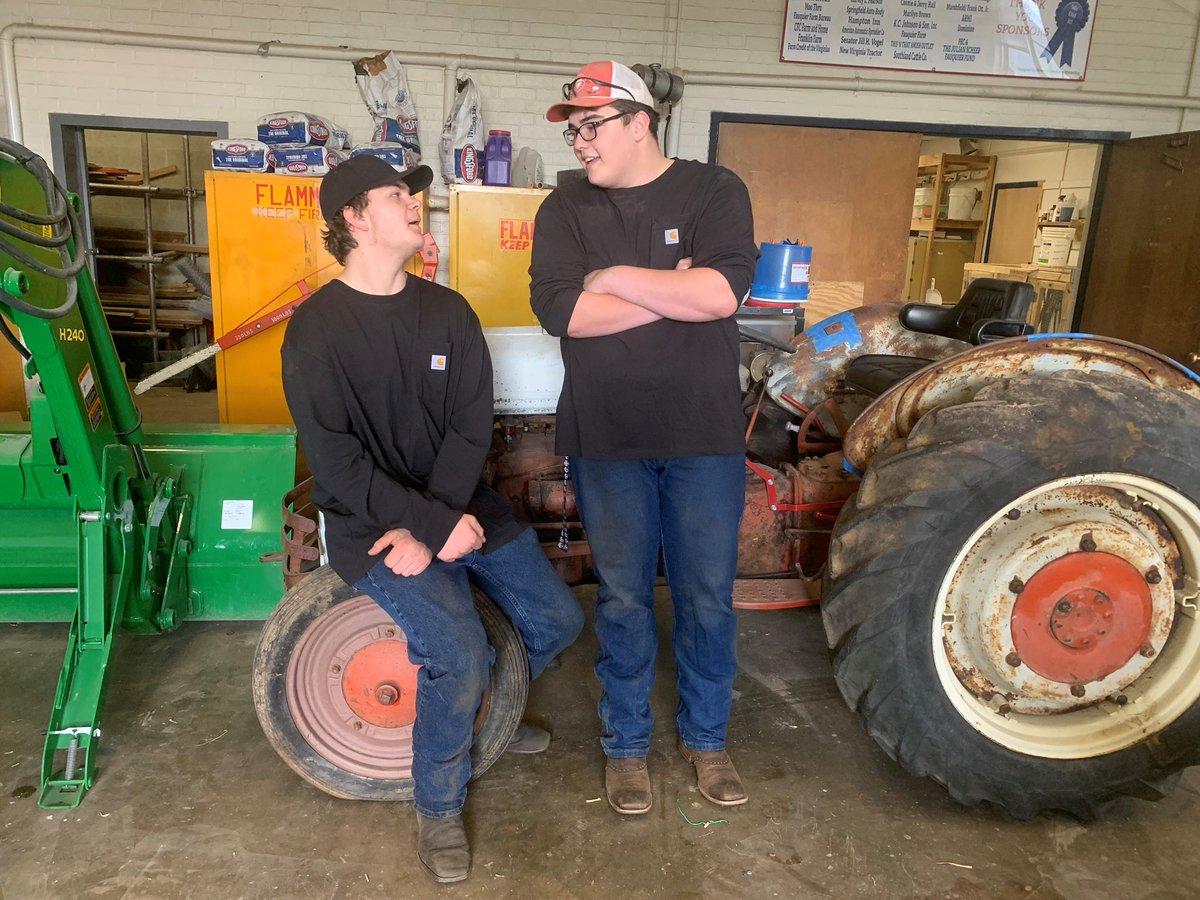 KettleRunNews's tweet photo. Kettle Run Small Engine Trouble Shooting and Tractor Trouble Shooting teams competed at Federation Contest on 3/30
Congrats to Shaun Smoot and Hayley Joy on Small Engine, and Seth Yankey and Casey Gray on Tractor Trouble for placing first and advancing to area competition on 4/8! https://t.co/ITrLzWeTIv