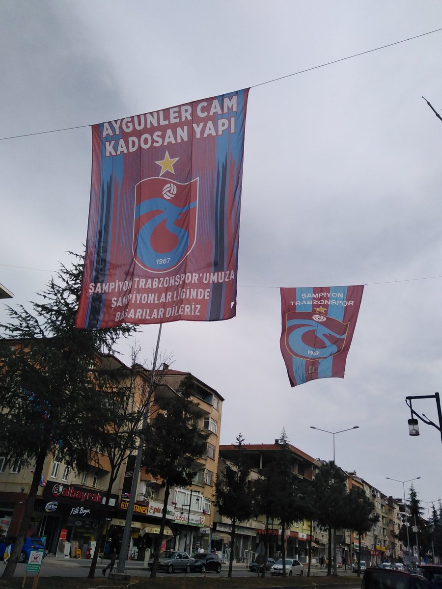 ZuhalAy61's tweet photo. https://t.co/LusauwdGrN
Şehrimde sanki bayram var şimdiden, şampiyon olursak kimbilir ne olacak?
#YanYana
Gezerken bile heyecan duyuyor insan.
#Trabzonspor
#osenebusene
Bundan sonra,
#Hersene
İnşallah.... https://t.co/0kiH8oXfVf