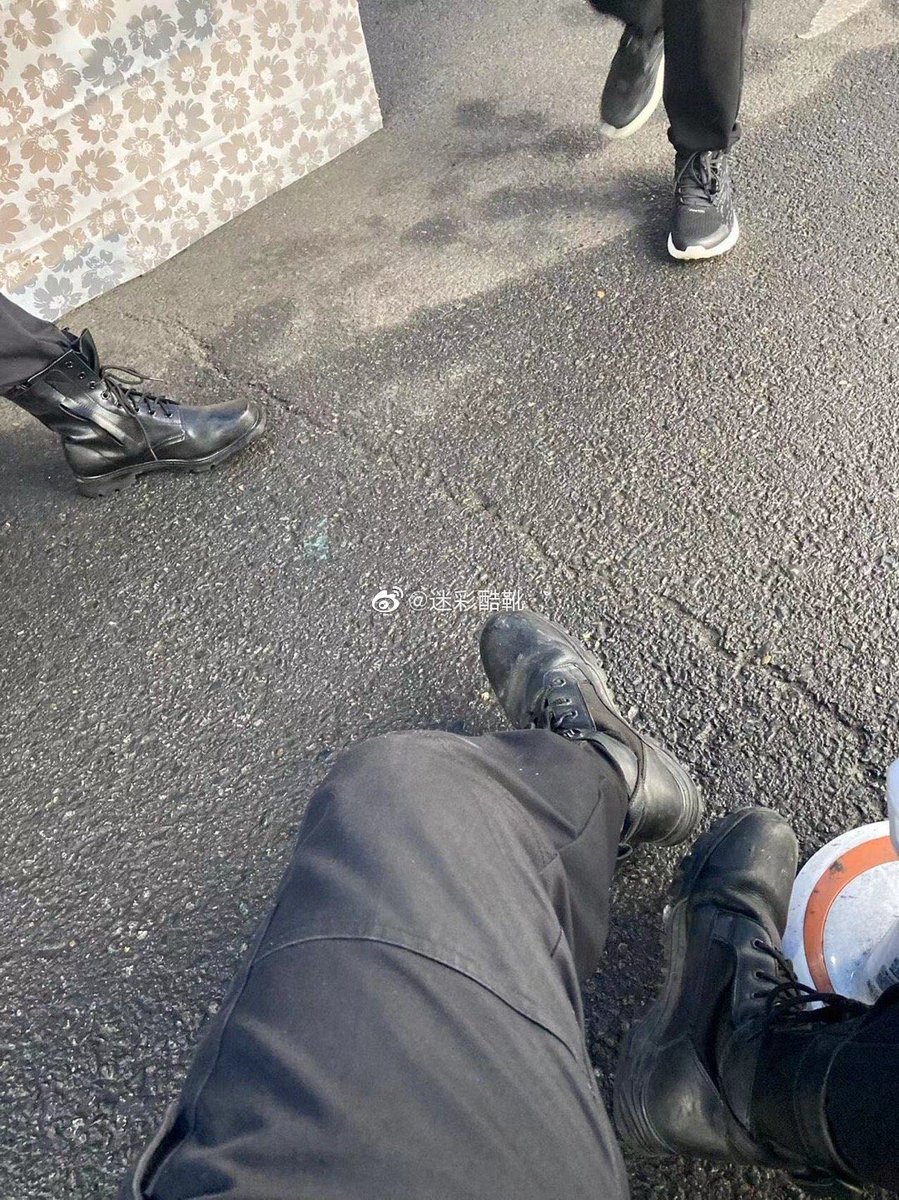 其实无论何时总觉得这种防暴靴最阳刚