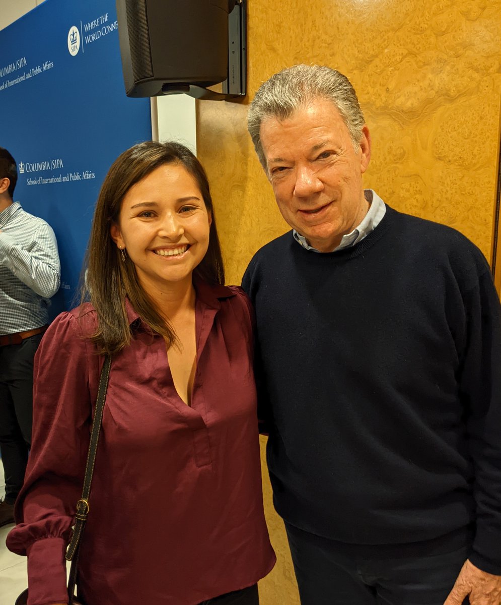 catasroa's tweet photo. Incredible experience last night listening to ex-president of Colombia and Nobel Peace Prize winner @JuanManSantos talk about the Colombian peace process

It was particularly exciting for me to hear his advocacy for Climate Change and the commitments made @COP26 https://t.co/46gKyx9M9Z