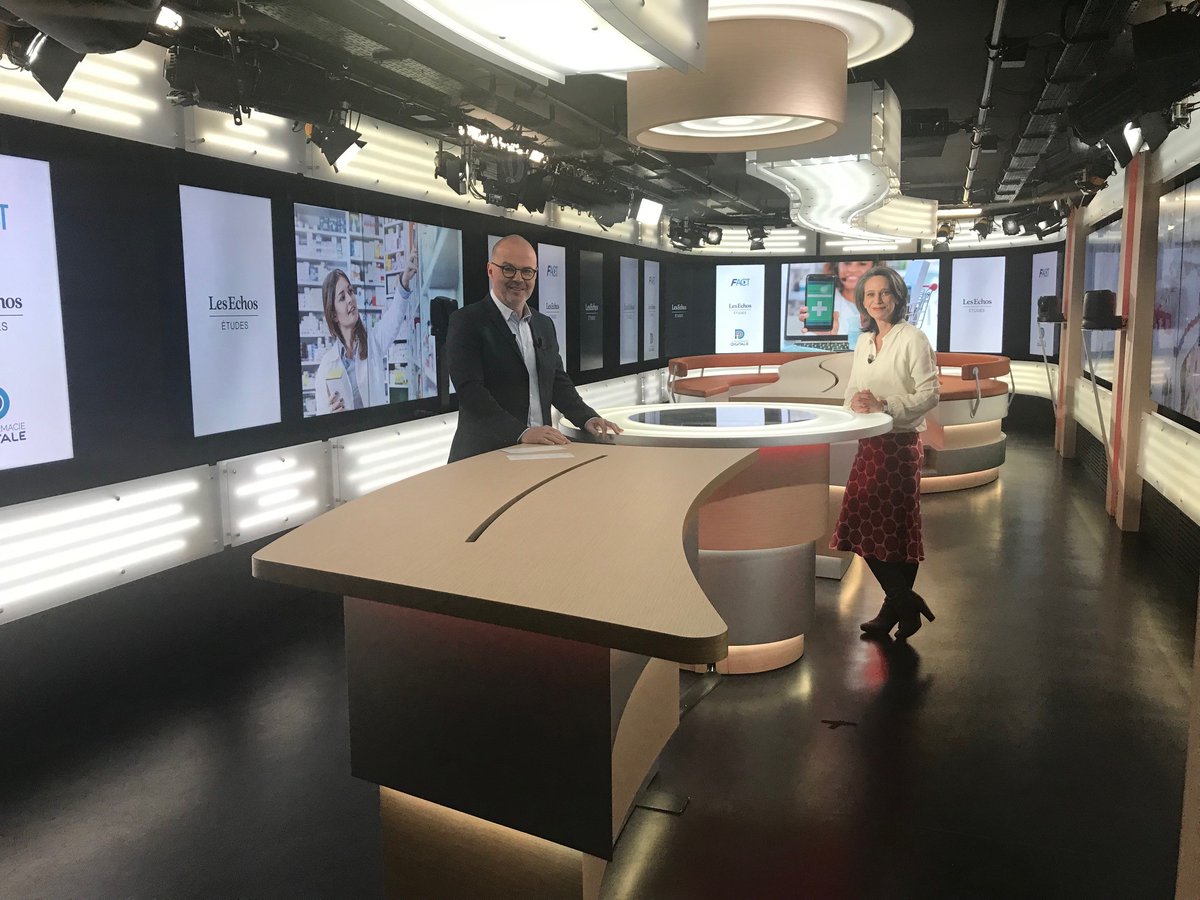 🎥 ça tourne aux Echos Etudes aujourd'hui ! 
Voici les coulisses de notre prochaine vidéo sur notre étude #epharmacie #eparapharmacie avec nos partenaires <a href="/helene_Dx/">Hélène Decourteix</a> et <a href="/SebastienEudes/">Eudes Jean-Sébastien</a> - <a href="/hcharrondiere/">Helene Charrondière</a>