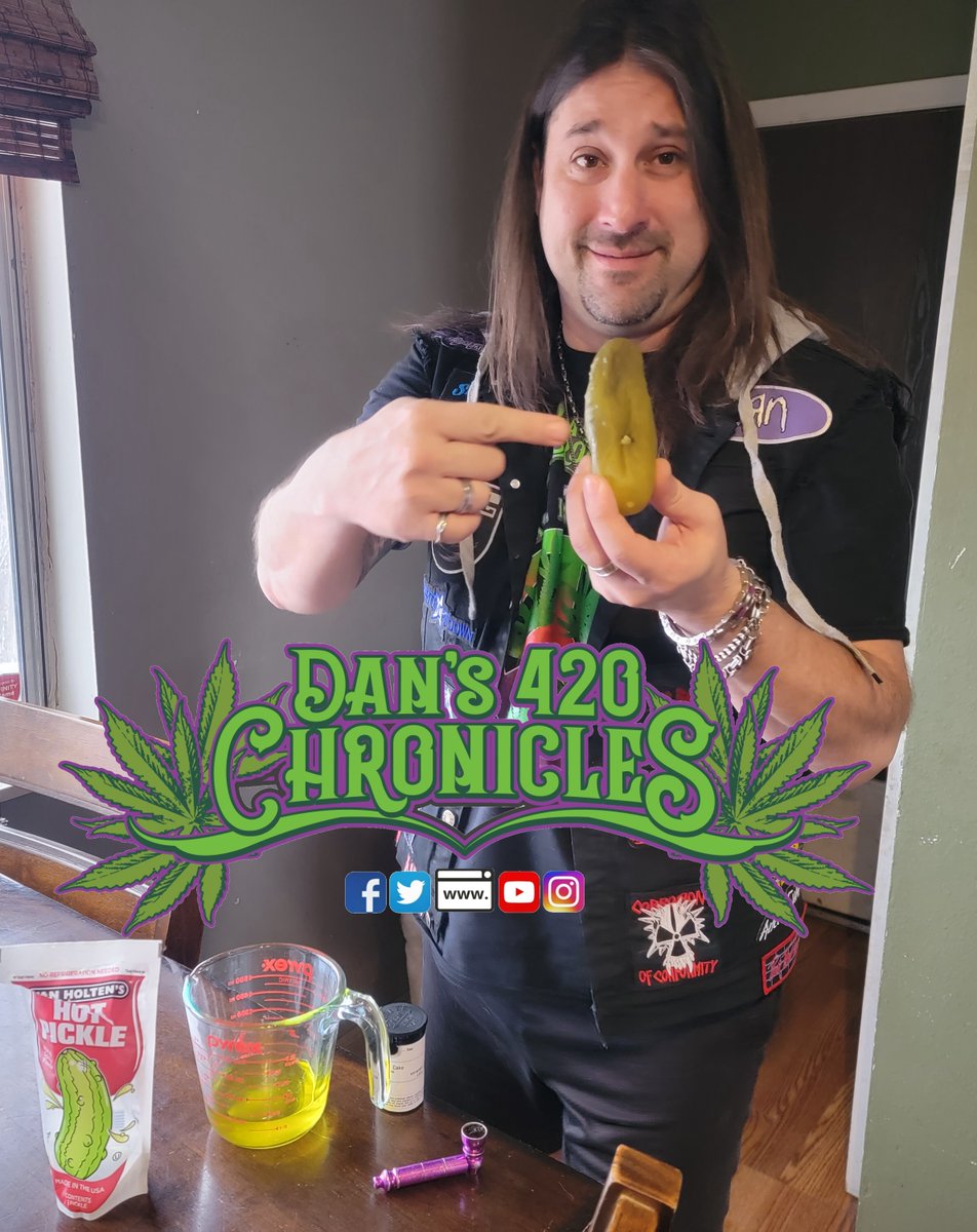 dan_chronicles's tweet photo. I got a few more #SpicyPicklePipe pics to share from last weeks #Dans420Chronicles #420Video 😂😂 What did you all think of that video? 😂https://t.co/ig1lAo6NIt
please take a moment and like and leave your comments if you haven't already! Thank you #StonerFam for the support! https://t.co/pJ1Vrq4QuT