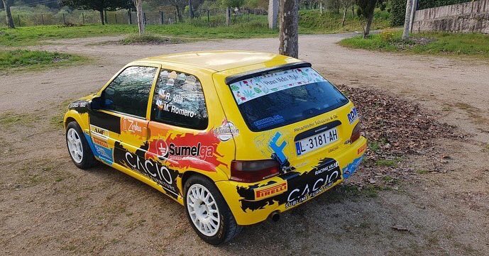 mess_draw's tweet photo. Así lucirá el Saxo de Rodrigo Vila y Marcos Romero en el rally de Noia. Un cambio de imagen para una nueva etapa!
¿Os gusta?
#MessDraw #diseño #design #publicidad #rotulación #vinilo #vinyl #Mactac #wrapping #carwrap #rally #livery #livrea #Arlon #Ritrama #racing #motorsport https://t.co/oVnv6Q2v0R