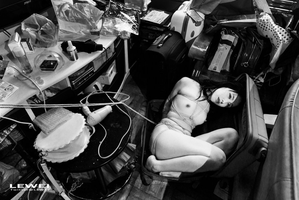 不愚人
#LEWEI #Bondage #广州约拍 #捆绑 #废墟 #BabyArt #ChinaArt #ChinaBondage
各类主题创作拍摄欢迎私我约拍～
投稿：
@Fengsiyuan
@CikilikeA
@tbzt3623 https://t.co/D3bONVa11X