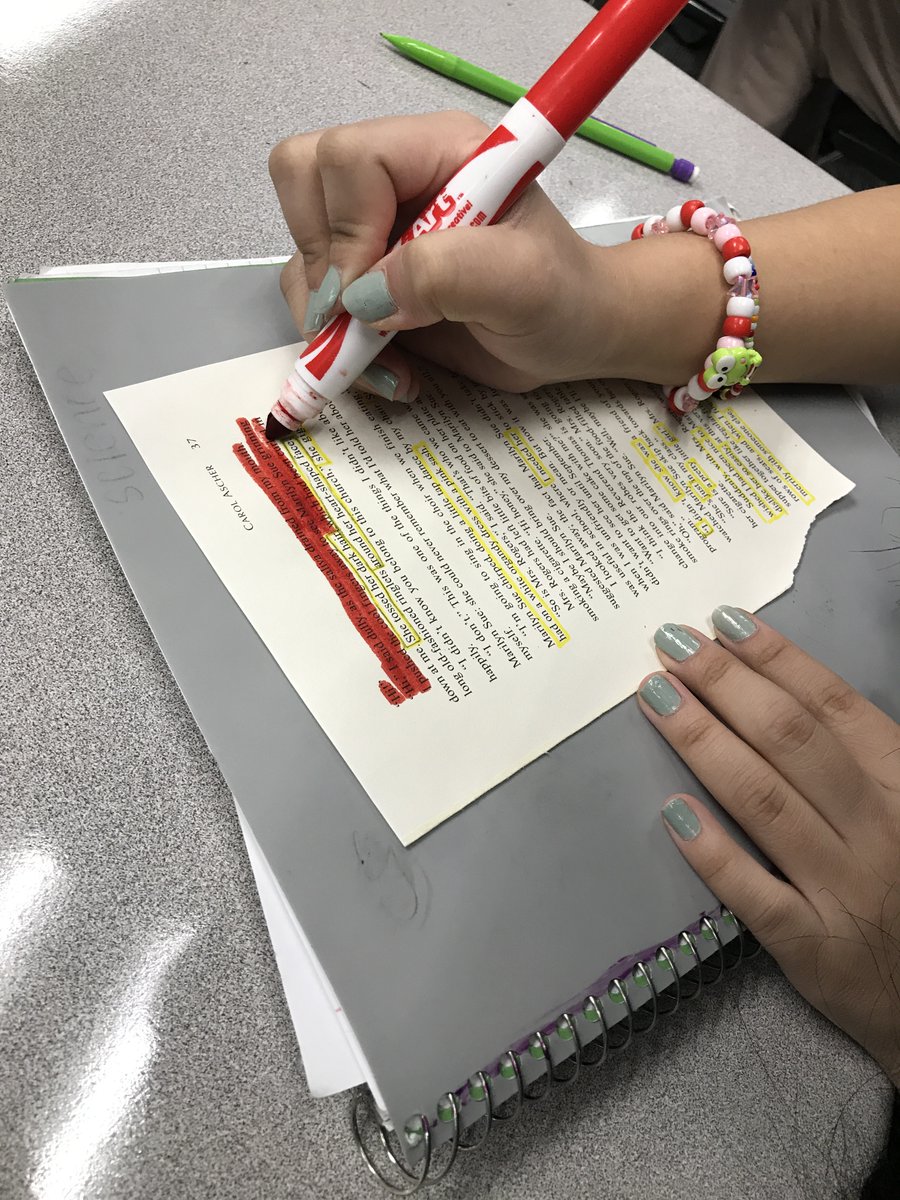 RRHS Library tweet media