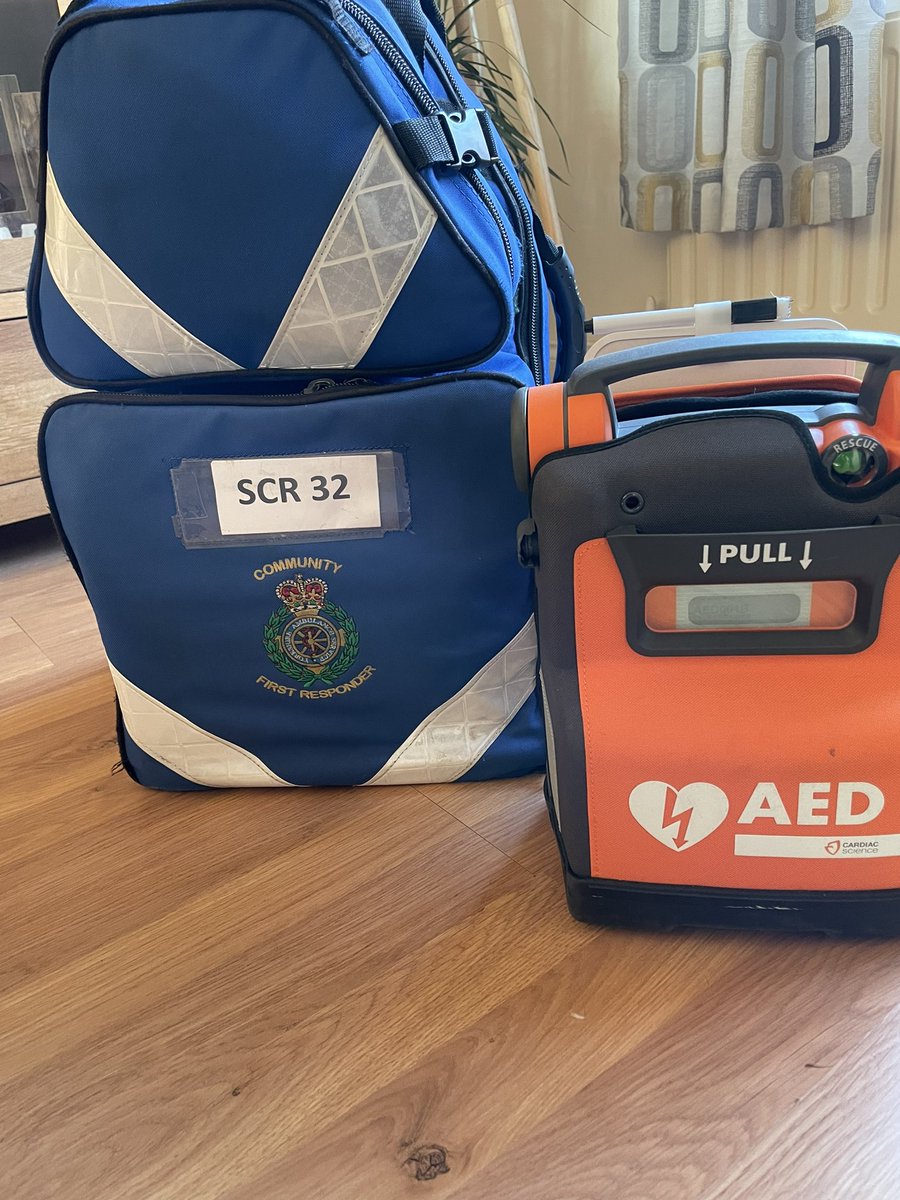 brianmorthen's tweet photo. @YASCFR @YorksAmbulance @RotherhamCFRs 
Booked on again for a snowy , sleety,haily,sunny,rainy , Friday evening shift ,🚑👍🏼 https://t.co/bN9HdnVeTa