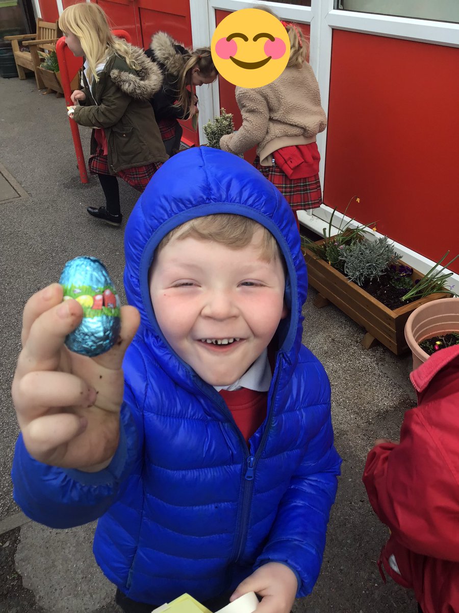 GPSOak's tweet photo. An eggs-ellent egg hunt to finish off a lovely week and a super term! @Gillibrand_Sch @gillhead25 https://t.co/nXTqtnE49u