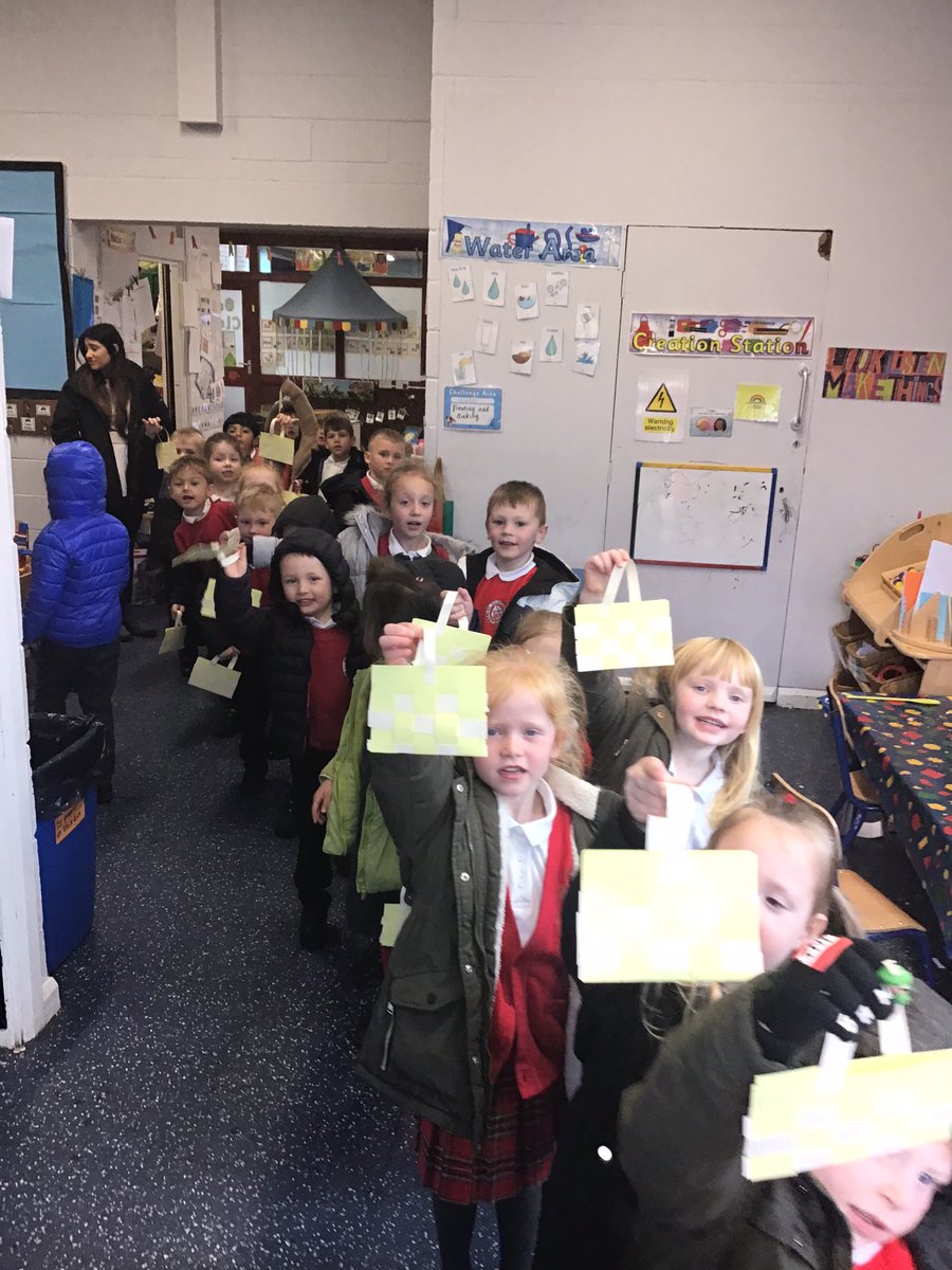 GPSOak's tweet photo. An eggs-ellent egg hunt to finish off a lovely week and a super term! @Gillibrand_Sch @gillhead25 https://t.co/nXTqtnE49u