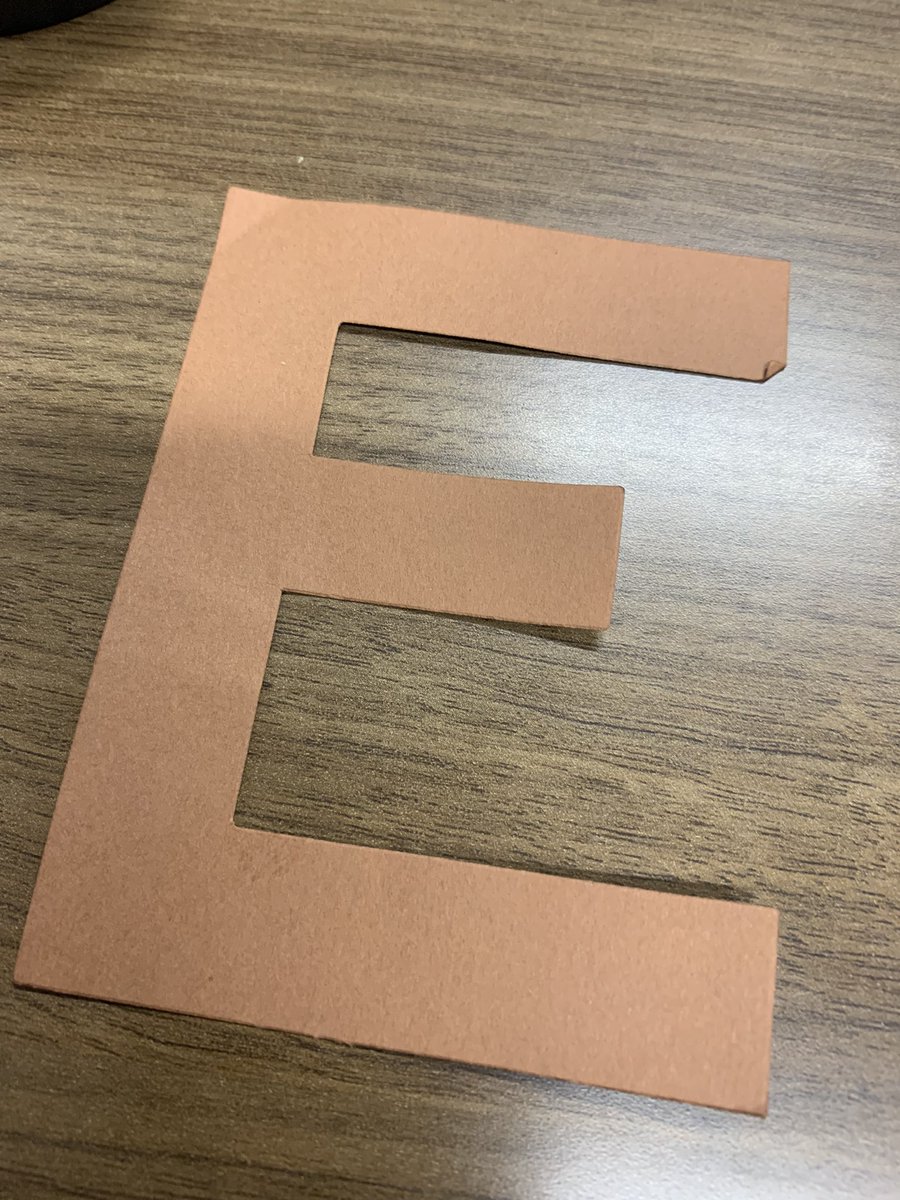 MaryZeiders's tweet photo. Kindergarten asked me to come to their room to have a brownie.
#AprilFools https://t.co/xQPcaLuYNg