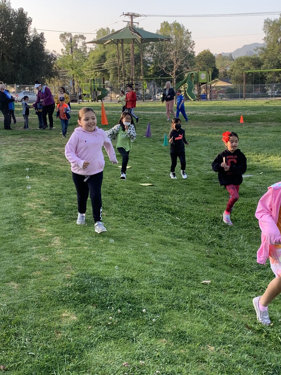 letsgoconejo's tweet photo. Join us for "Walk and Talk” every Friday at 7:45 to 8:10 AM. Families members are welcome to attend. #letsgoconejo #oclm #familyengagement #healthybodies #healthyminds #habit7 #sharpenthesaw #leaderinme https://t.co/aa2PJGjEpi