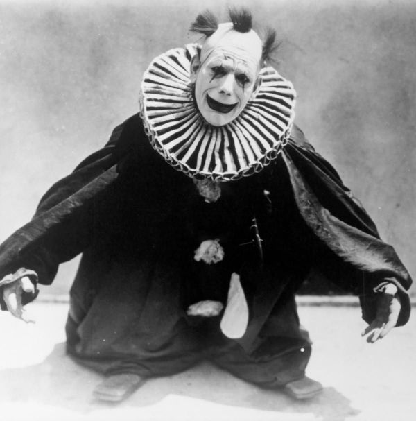 EscapeTopia's tweet photo. 😈April Fools, foolish mortals!😈 - https://t.co/FFZD39XtOq https://t.co/gszbH16jjg