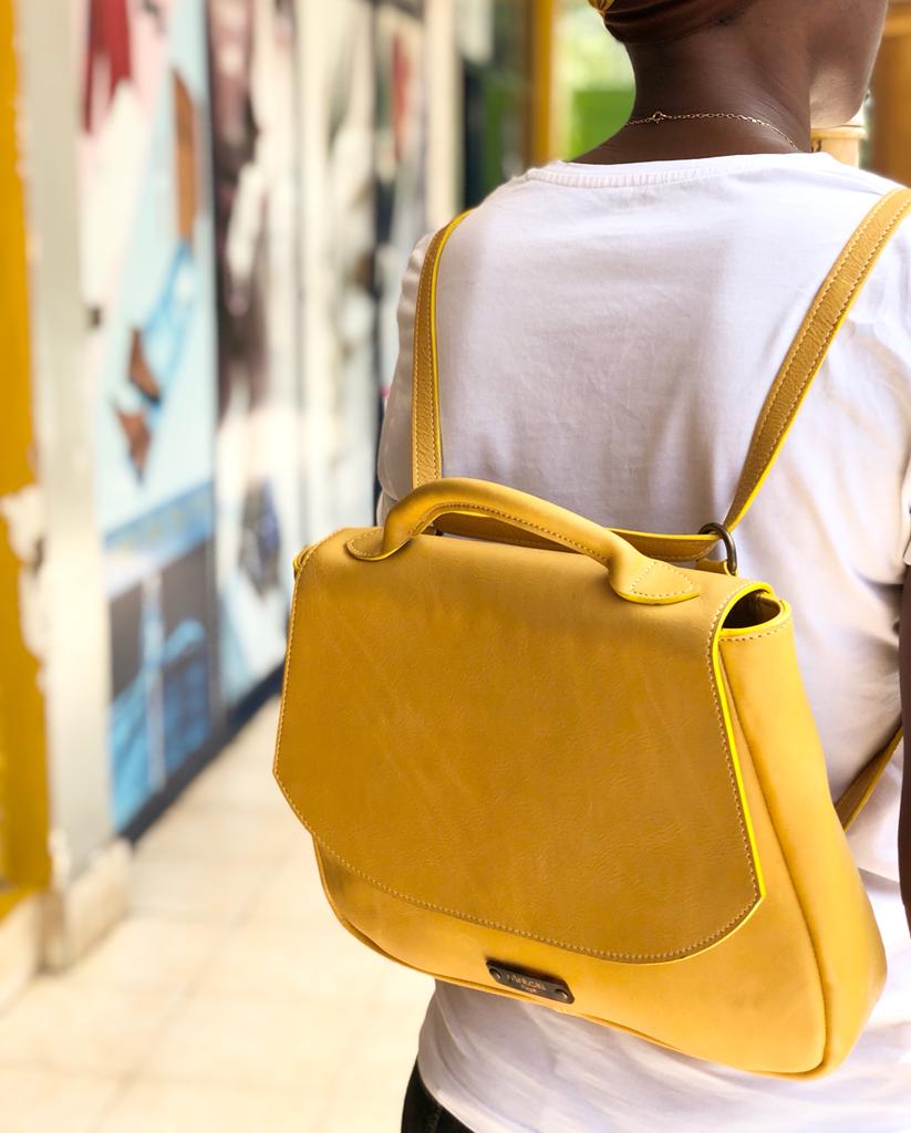 nintoki_rw's tweet photo. Happy New Month! We wish you a blissful month!
Handbag: NyagatareThree-Way bag. 

#Rwanda #RwOT #MadeinRwanda https://t.co/75qfGhFgCP