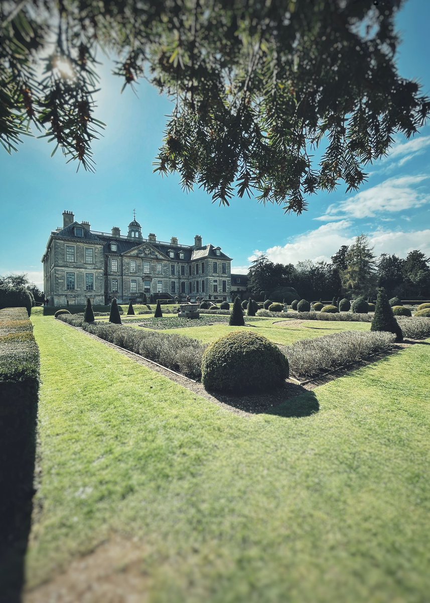 davidjsiggers's tweet photo. Beautiful day at @nationaltrust Belton House @BeltonHouseNT . One of my favourite National Trust visits! https://t.co/6bMswG77GG