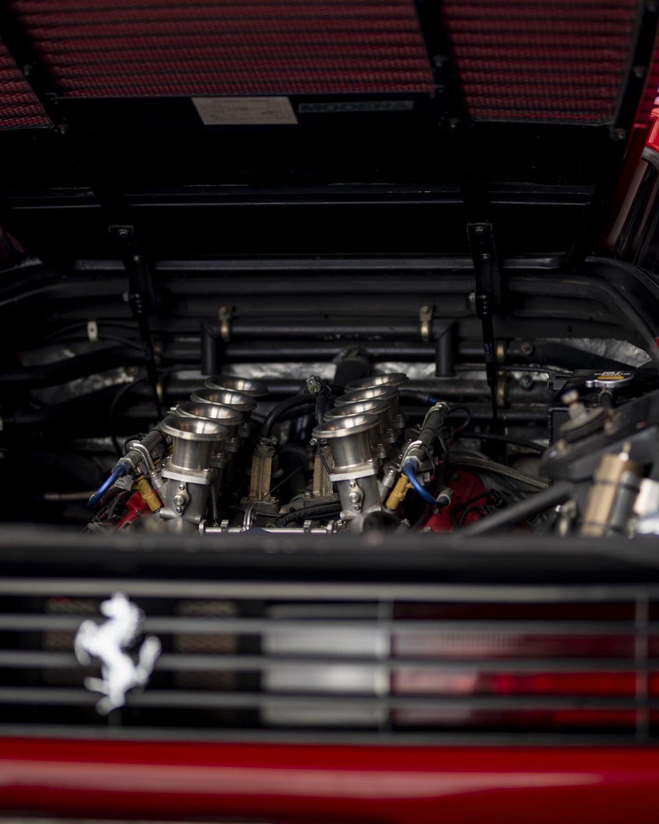 y0itzflip's tweet photo. legendary. #Ferrari #Rwb #RMCMiami https://t.co/XCQcDWI5j6