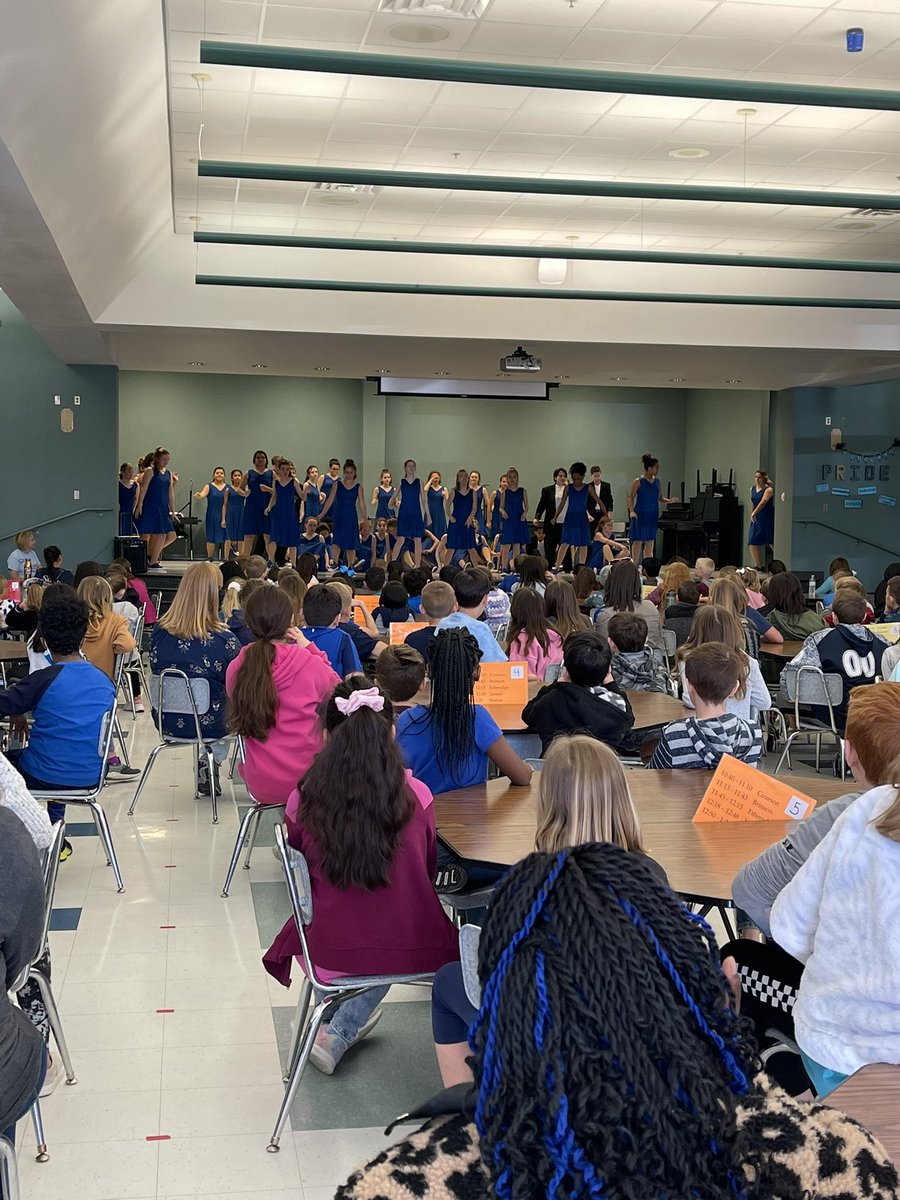 mkbracy's tweet photo. Loved seeing our Indian Springs Show Choir @WillisLaneES @IndianSpringsMS @KellerISD #CelebrateKISD https://t.co/PaB9DryrZ4