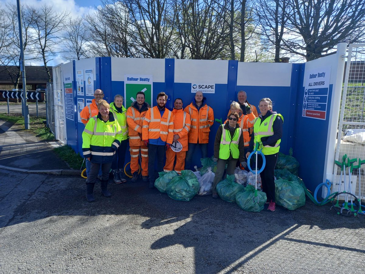 Thank you to volunteers from <a href="/balfourbeatty/">Balfour Beatty</a> , <a href="/stocktoncouncil/">Stockton-on-Tees Borough Council</a> and the fantastic @ThornabyCLP for the third and final litter pick of the #MandaleRoadBridge project. We collected a staggering 20 bags of litter which has made a noticeable difference to the area! #TeamSCAPE