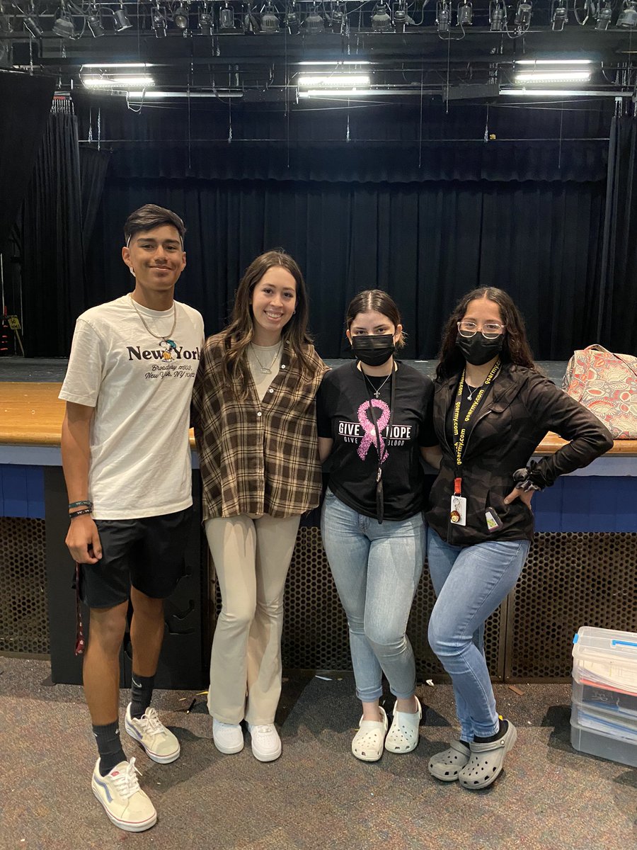 Thankful for these class officers for taking care of business and getting things ready for prom 🥳