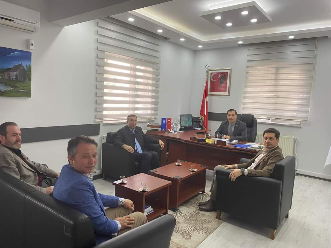 Önceki dönem Bilim, Sanayi ve Teknoloji Bakan Yardımcımız Sn. Hasan Ali Çelik, Hendek ilçemizde İlçe başkanımız Sn. Hasan Serdar Baykal ile  ziyaretlerde bulundu.