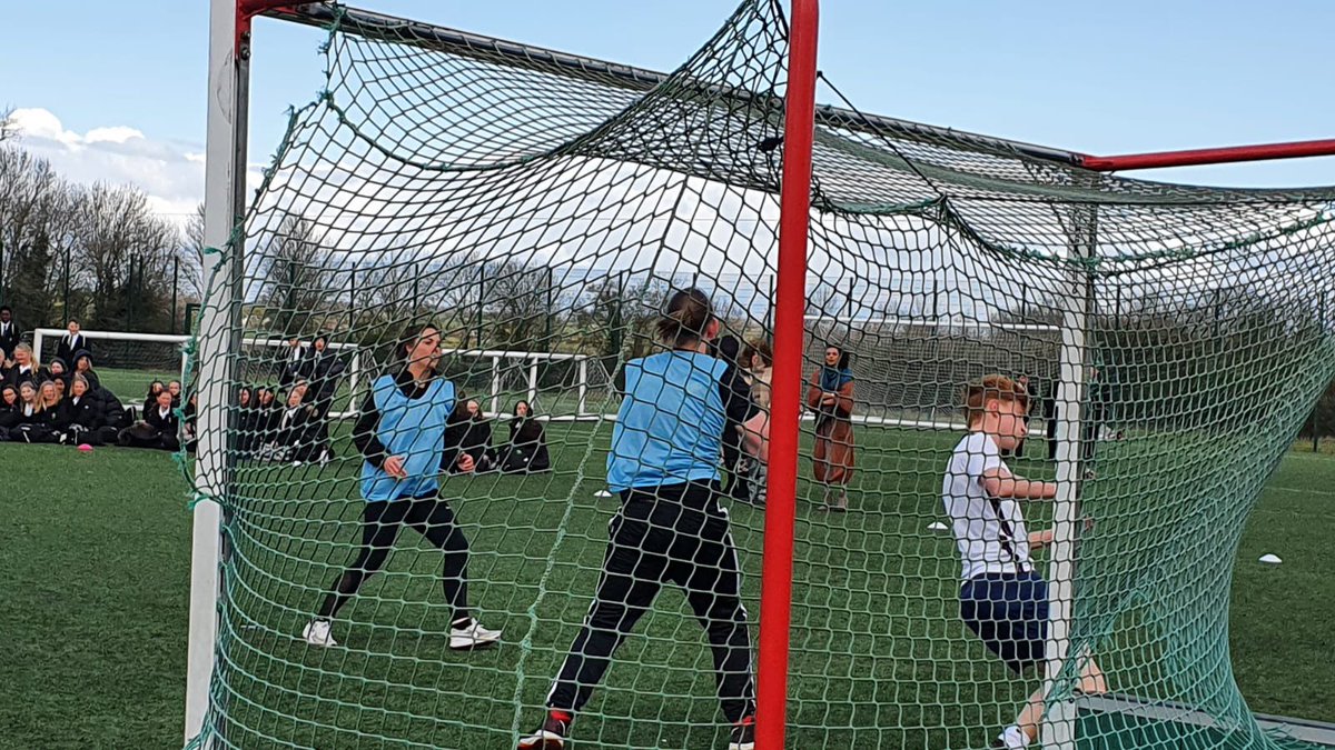 Such a fun end of term with a staff vs Sixth form football match. Ending in penalties it was a great game! Thank you to our teachers <a href="/EppingStJohns/">ESJ</a> and amazing students <a href="/ESJ6Form/">Epping St John’s Sixth Form</a> and most of all <a href="/PEMrGlass/">Mr Glass</a> for arranging the event with <a href="/StudentLeadESJ/">ESJStudentLead</a>
