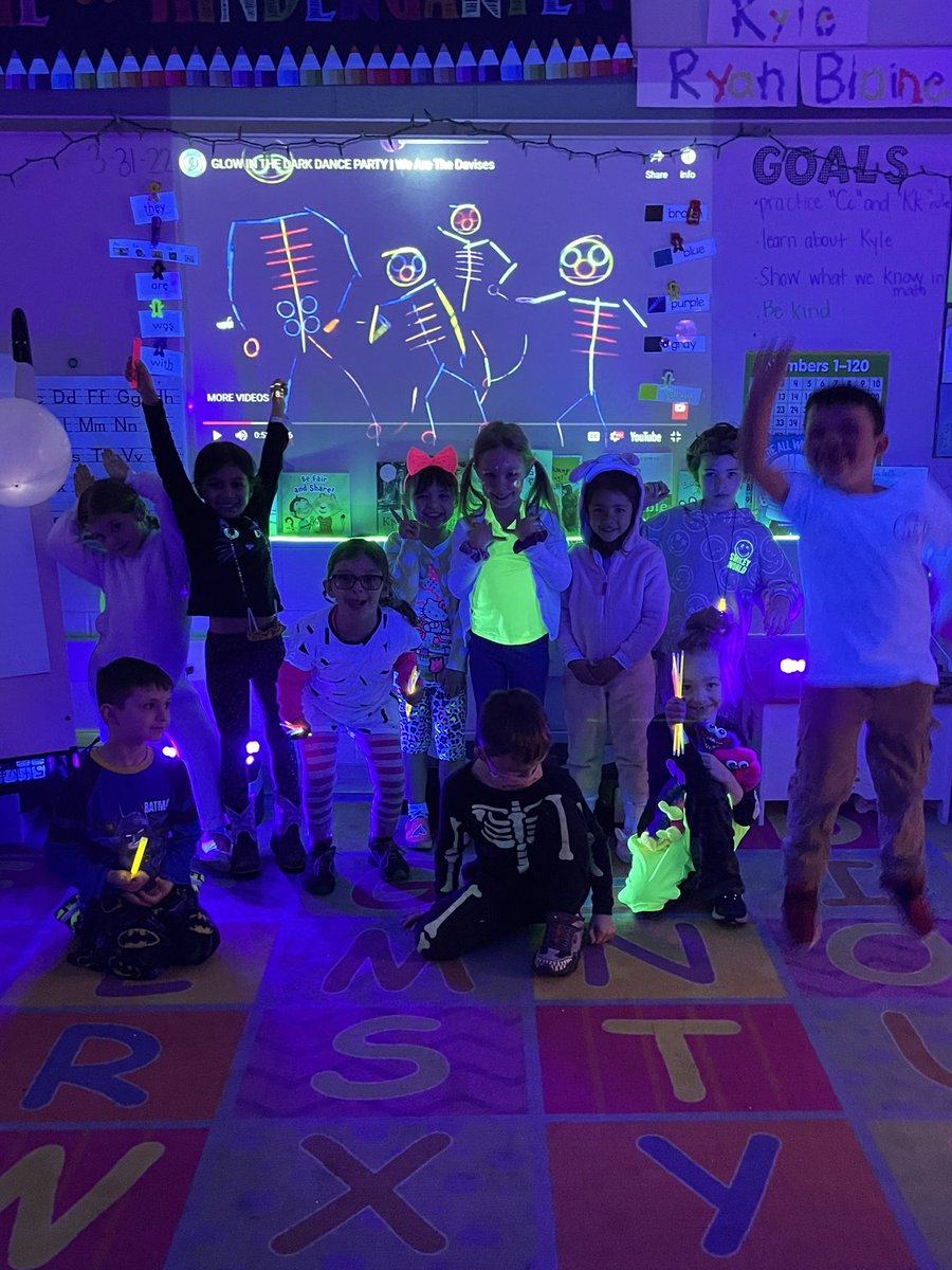 Our GLOW party for acts of kindness was a huge success! <a href="/CBKutzElem/">Paul W. Kutz Elem</a>