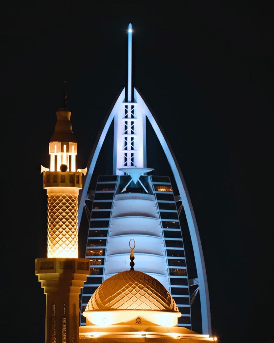 visitdubai's tweet photo. Let the spirit of the Holy month remain in your hearts and light up your souls from within.
Have a blessed Ramadan. 
📸  @ALJVD1
#VisitDubai #RamadanKareem #RamadanMubarak #RamadanInDubai https://t.co/Nd8s76Bc4d