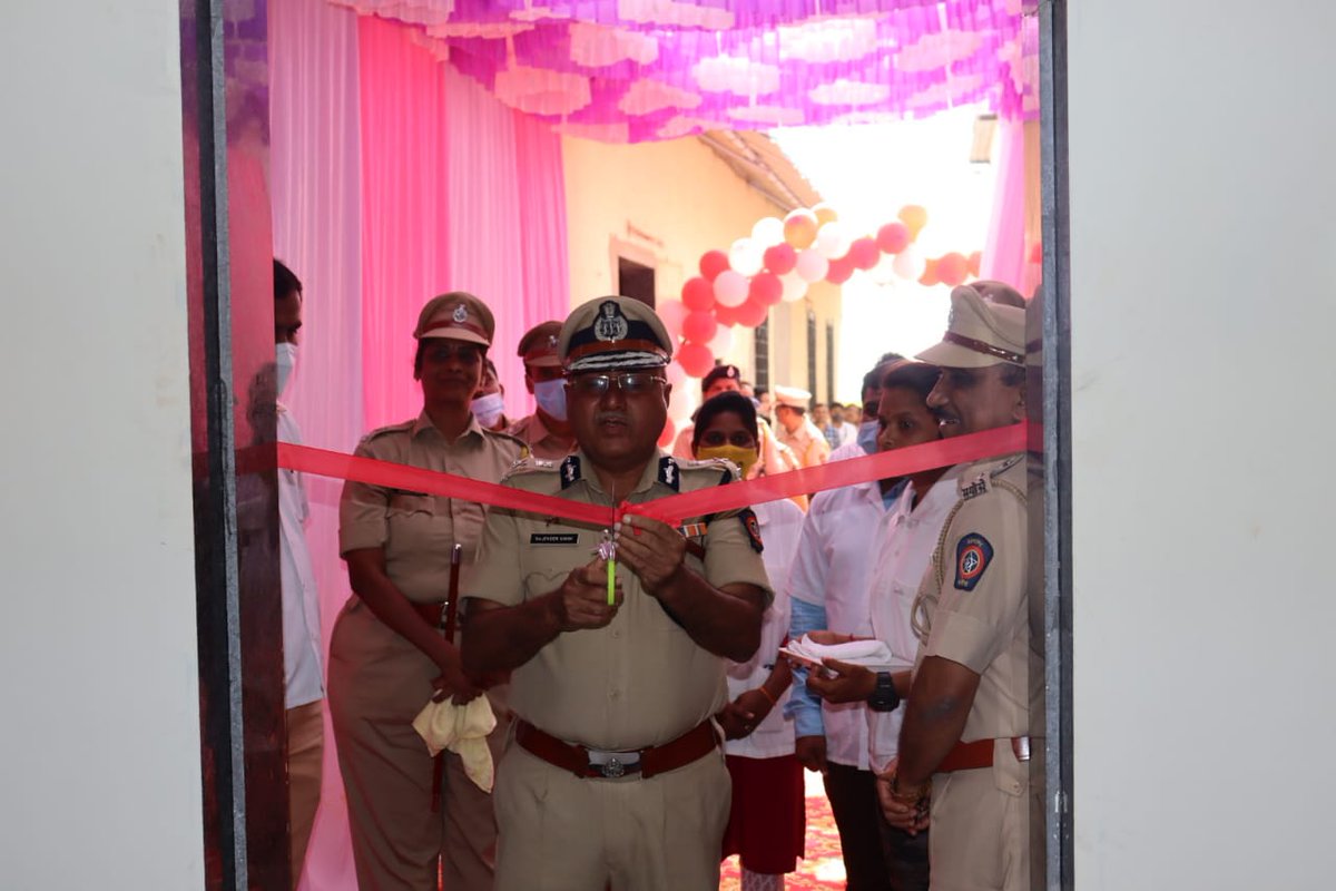 RatnagiriPolice's tweet photo. @DGPMaharashtra #InaugurationCeremony #PolicePathologyLab #PathologyLaboratory #Ratnagiri #RatnagiriPolice https://t.co/sGJJOE8mTK